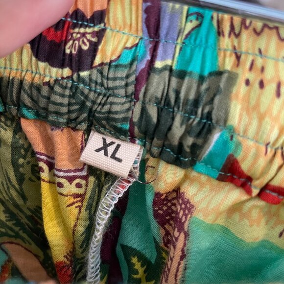 Colorful Frida Kahlo print Women's Pajama Set - Picture 4 of 10